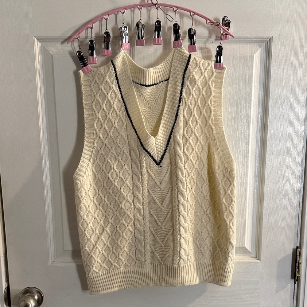 SHEIN Cream V-Neck Cable Knit Sweater Vest